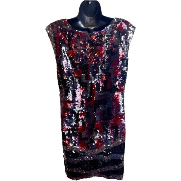 Bcbg Sequined shift dress. Deep V cut in the front. - Picture 4 of 11